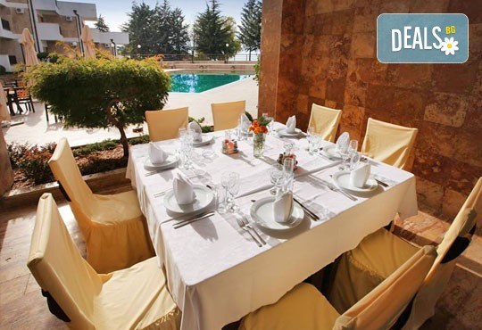 Великден на брега на Охридското езеро: 2 или 3  нощувки със закуски и вечери в хотел Sileks 4*, със собствен транспорт! - Снимка 8